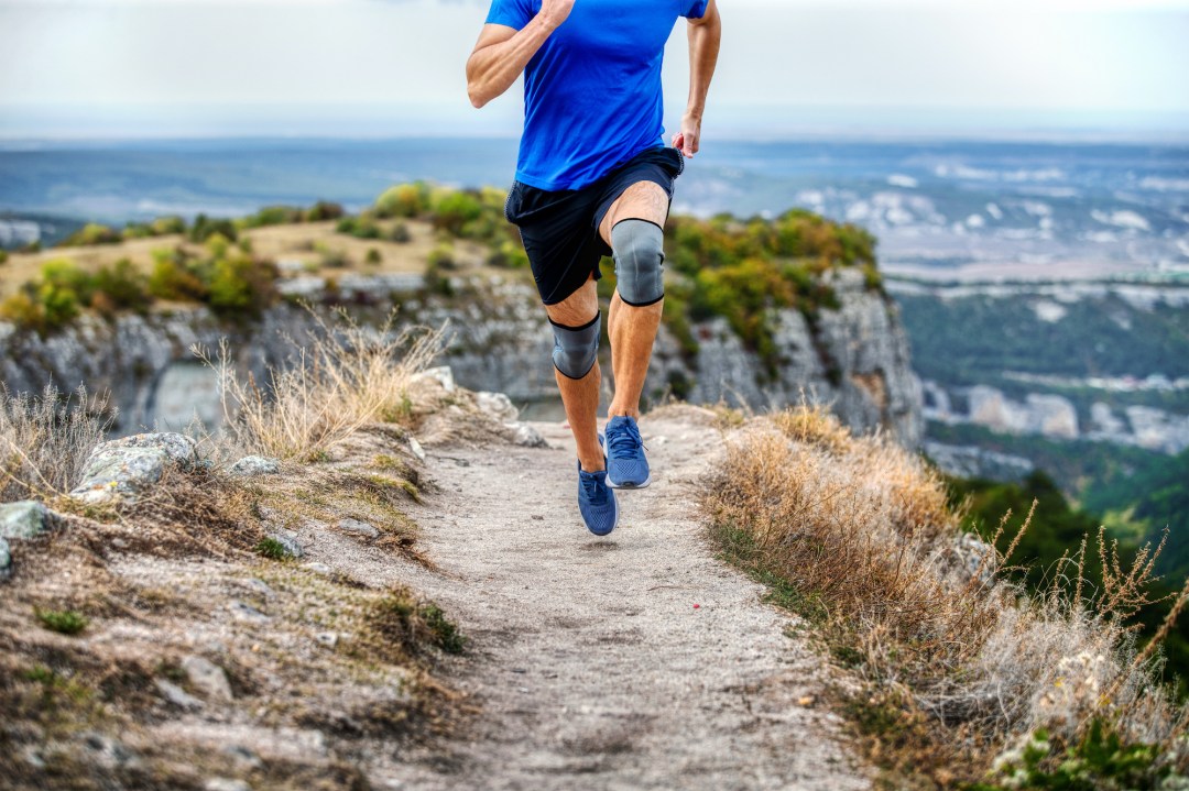 Man running with bad knees