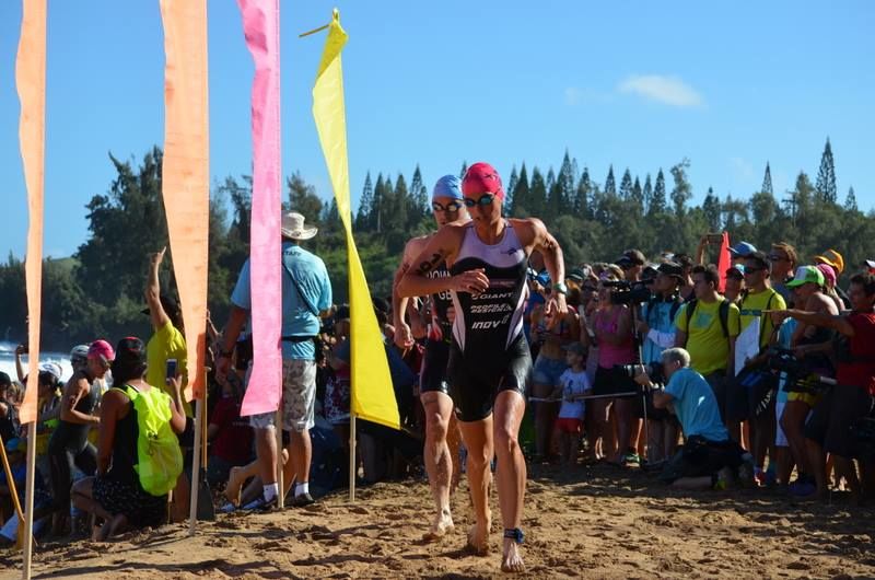 Female athletes on the run at Xterra Worlds 2014