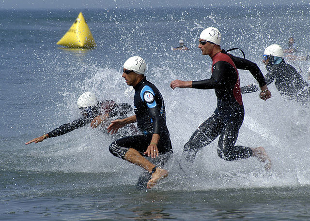 how to mend a wetsuit tear