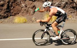 Why sports drinks containing both glucose and fructose can help performance