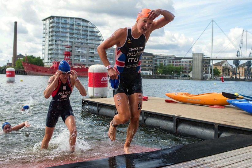 Mark Buckingham and Emma Pallant take elite gold at London Triathlon