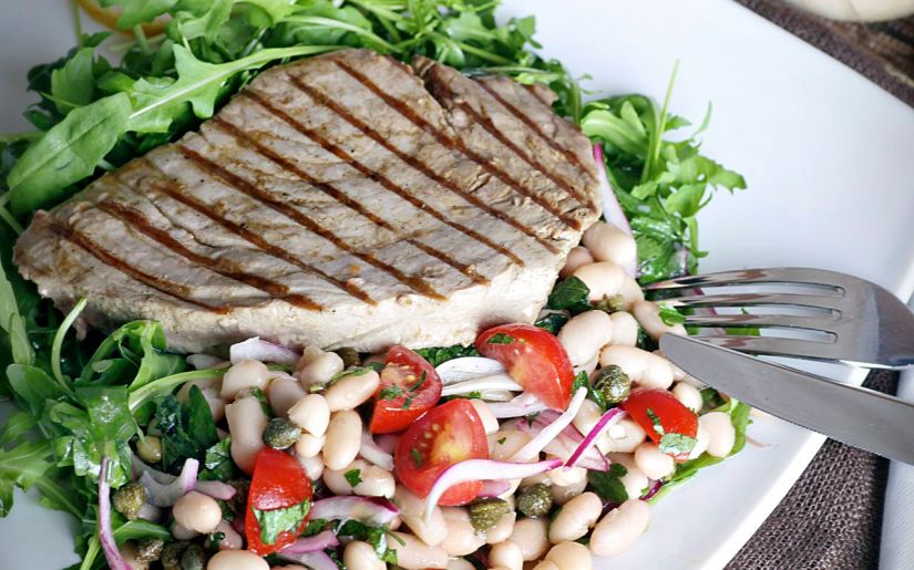 15min recipe: Cannellini bean salad with seared tuna