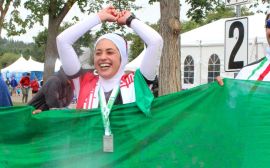 Iran’s first female triathlete goes from frustration to smiles at this year’s WTS Grand Final