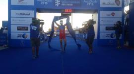 Mario Mola wins in Abu Dhabi to take first WTS gold of the series