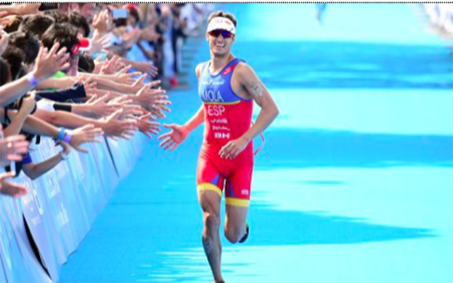 Mario Mola wins WTS Yokohama