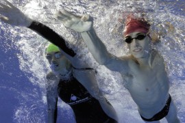 How to reduce the chances of getting a strain and other injuries when swimming