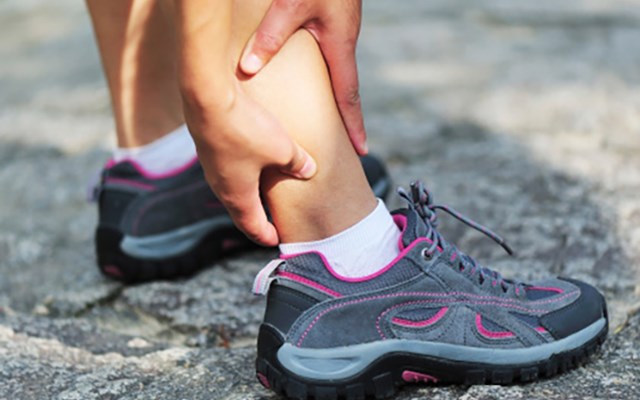 How do you tell the difference between a soft tissue injury and a stress fracture?