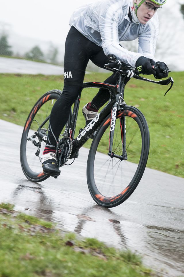 Triathlete riding a Ceepo Katana tri bike