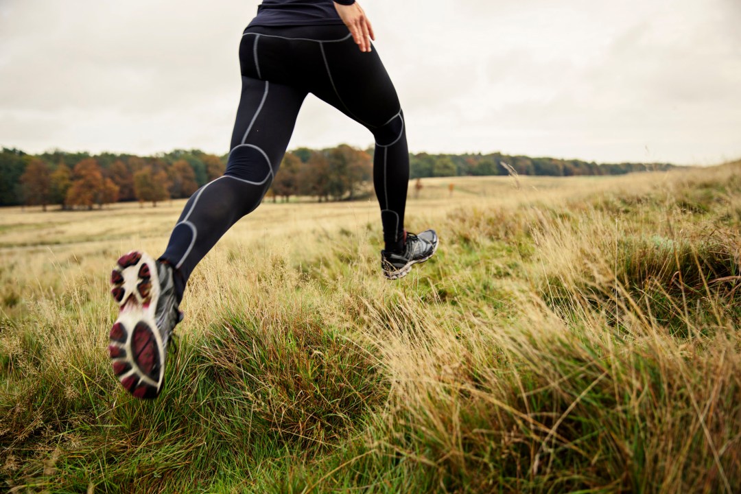 What is the difference between running tights and compression tights?