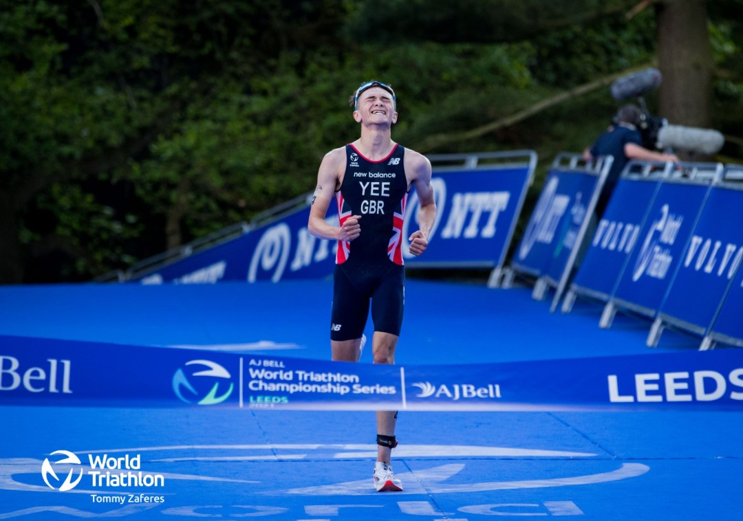 Alex Yee crossing finish line at Leeds triathlon 2021