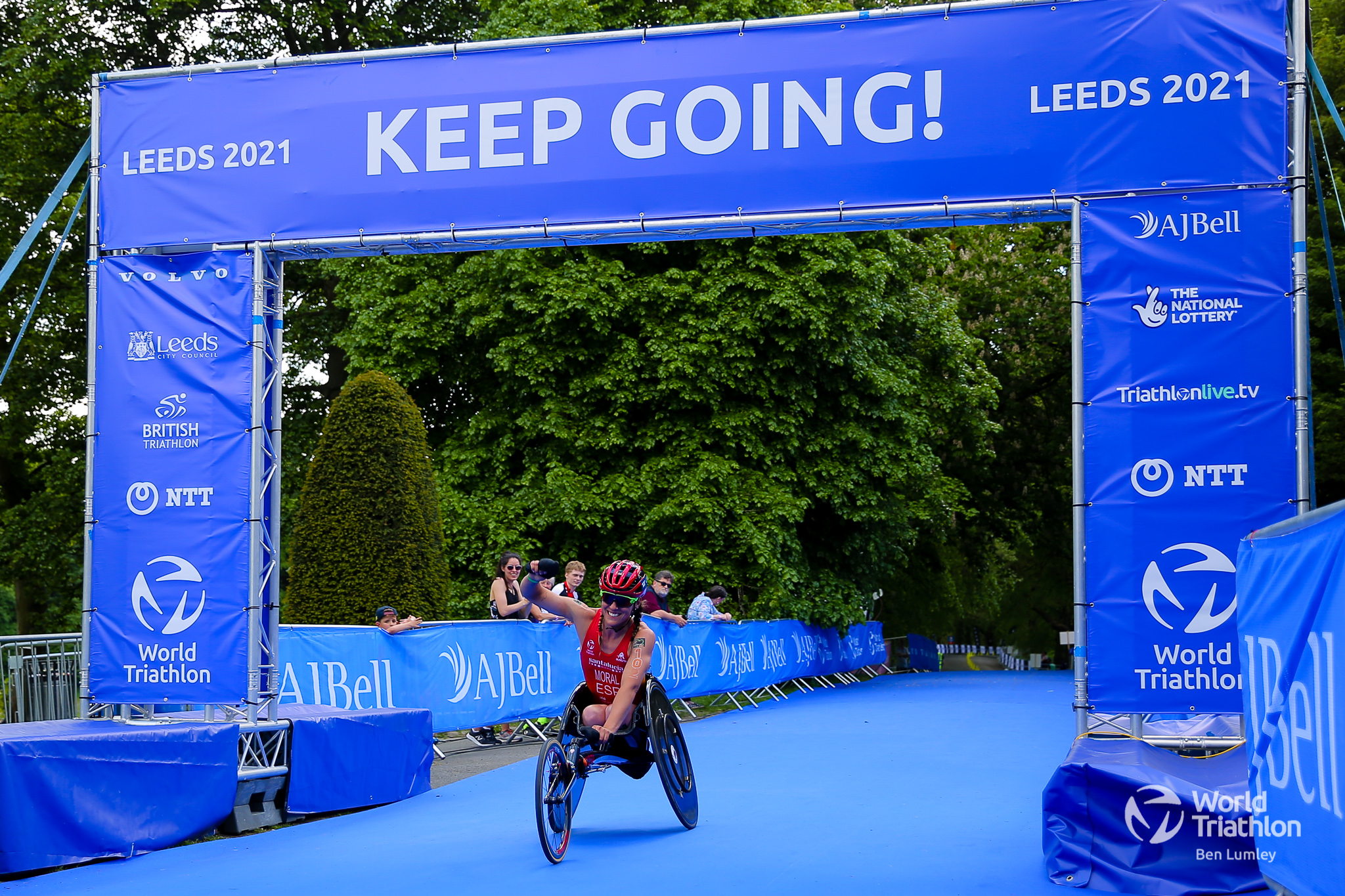 Eva Moral wins second place at Leeds paratriathlon