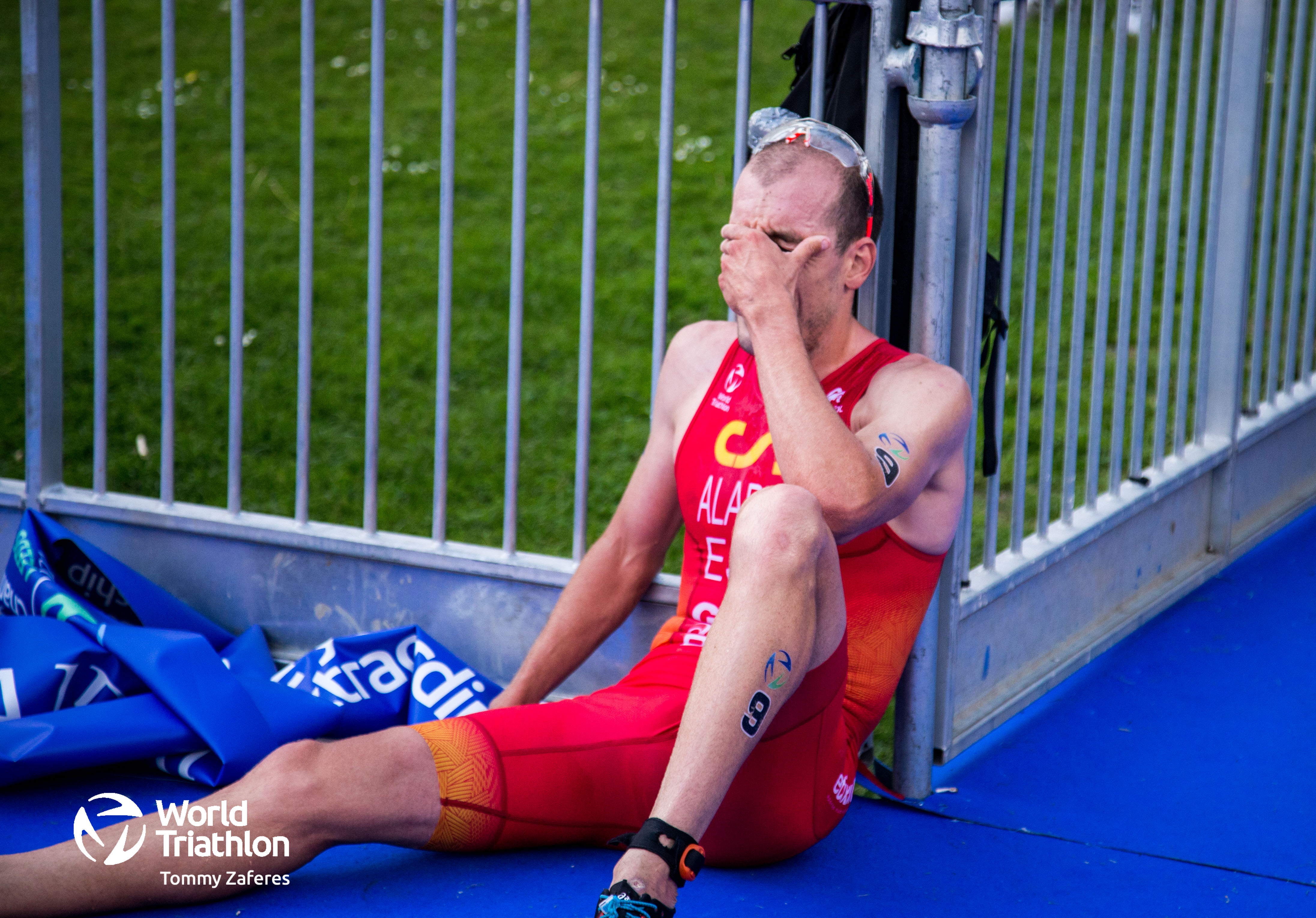 Frenando Alzara has head in hands as he takes fourth at Leeds triathlon