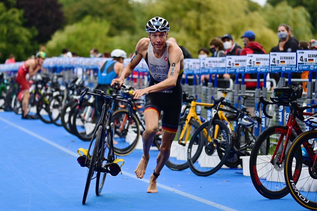 Who are the triathlon Olympic podium contenders at Tokyo 2020?
