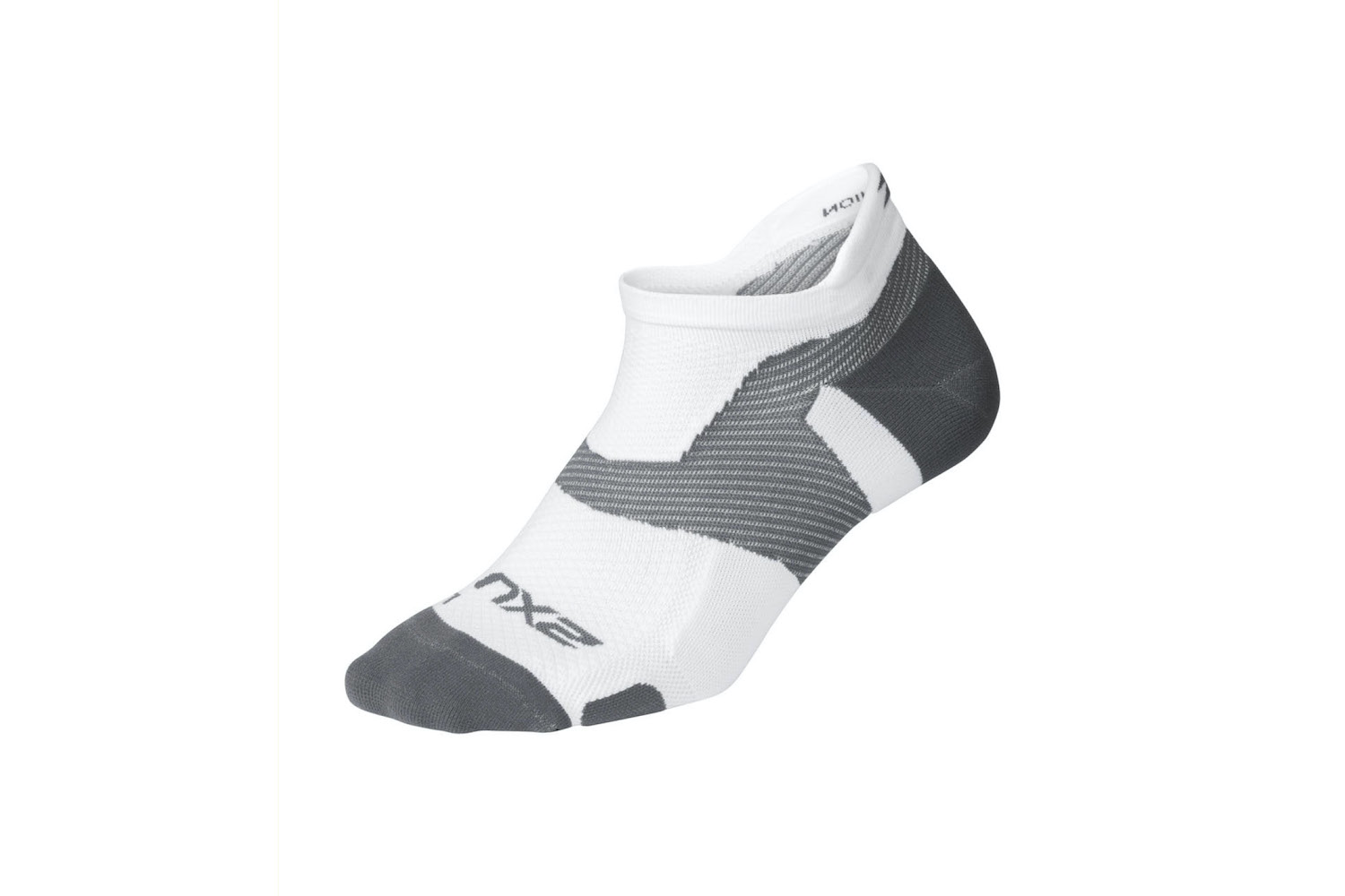 2XU Vectr no show running socks