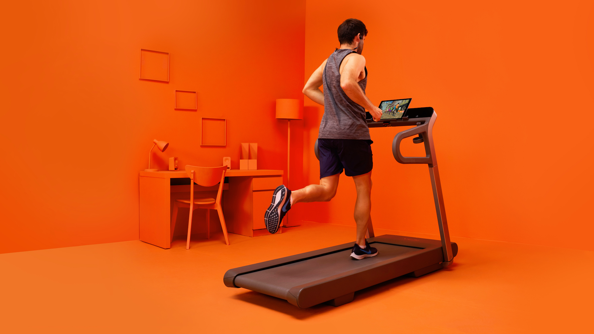 Running on a treadmill with Zwift