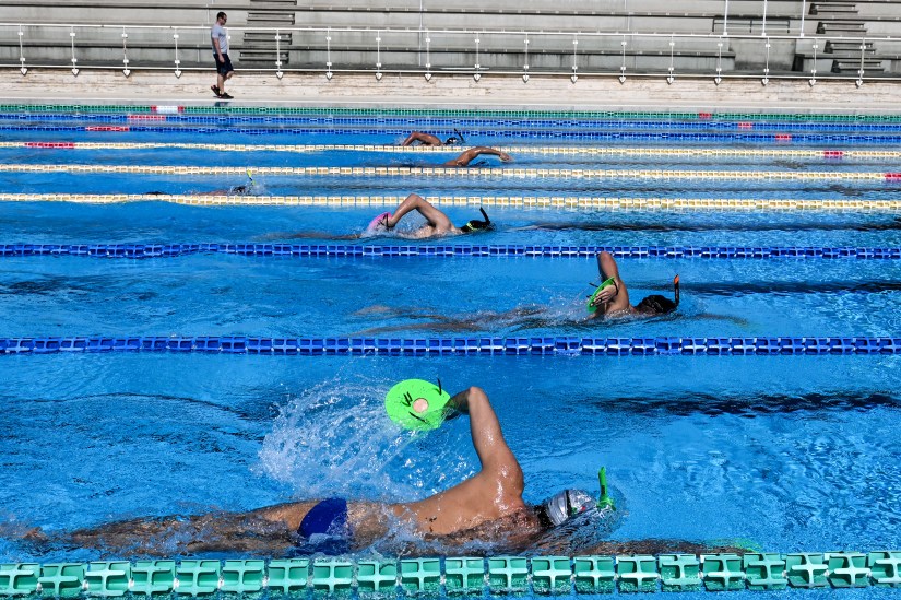 How to use a swim snorkel correctly