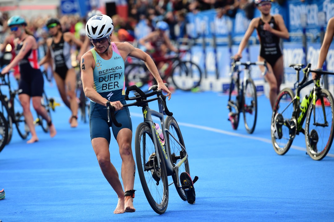 Flora Duffy running out of T1 at WTS Hamburg