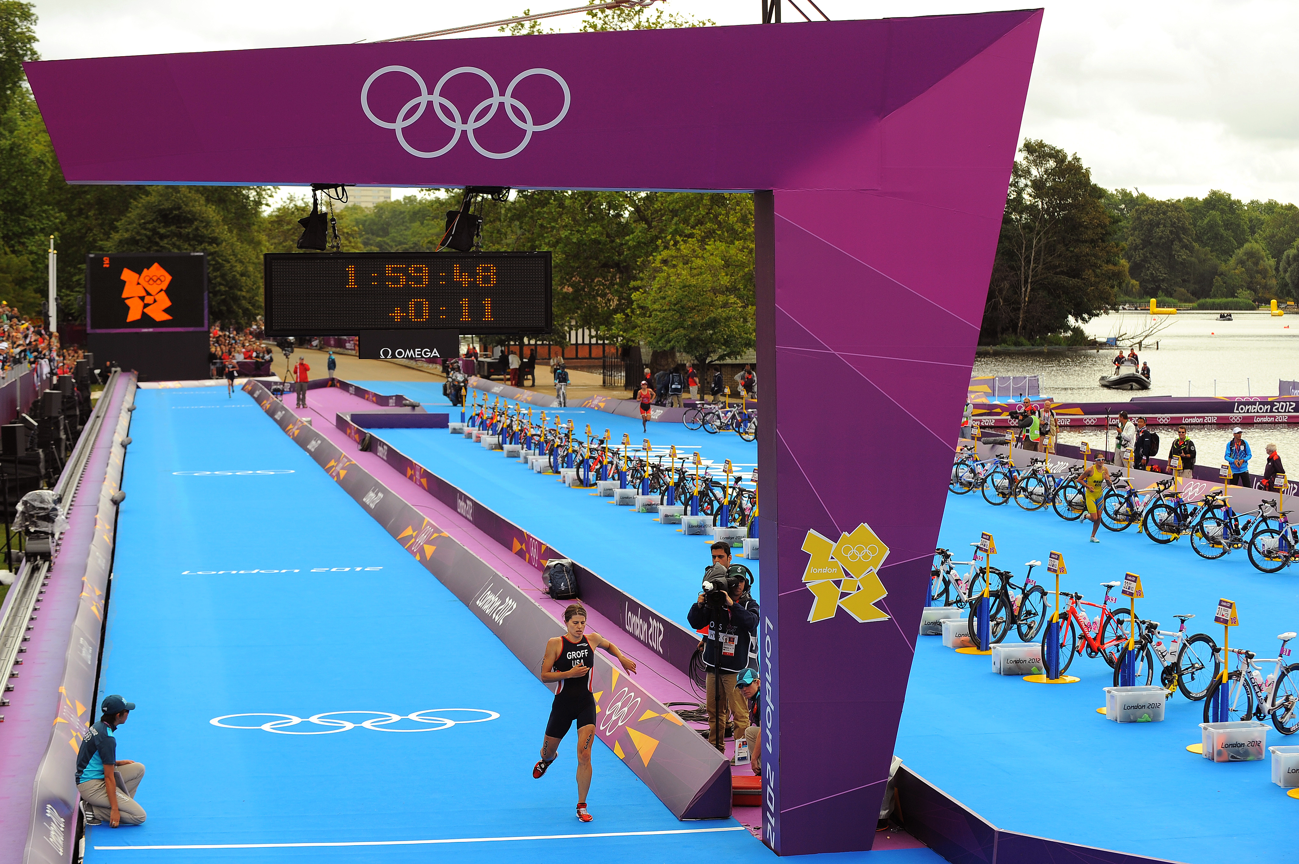 Londen Olympics / Triathlon : Women Arrival / Sarah GROFF (Usa)/ Illustration Illustratie / Hyde Park / Femmes Vrouwen / London Olympic Games Jeux Olympique Londres Olympische Spelen Londen / 2012 OG /pool wg(c)Tim De Waele (Photo by Tim de Waele/Corbis via Getty Images)