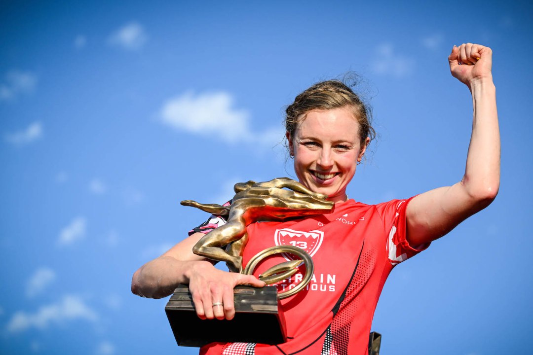 Georgia Taylor-Brown winning the 2022 Super League Triathlon title