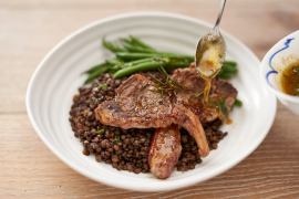 Lamb chops with puy lentils and green beans