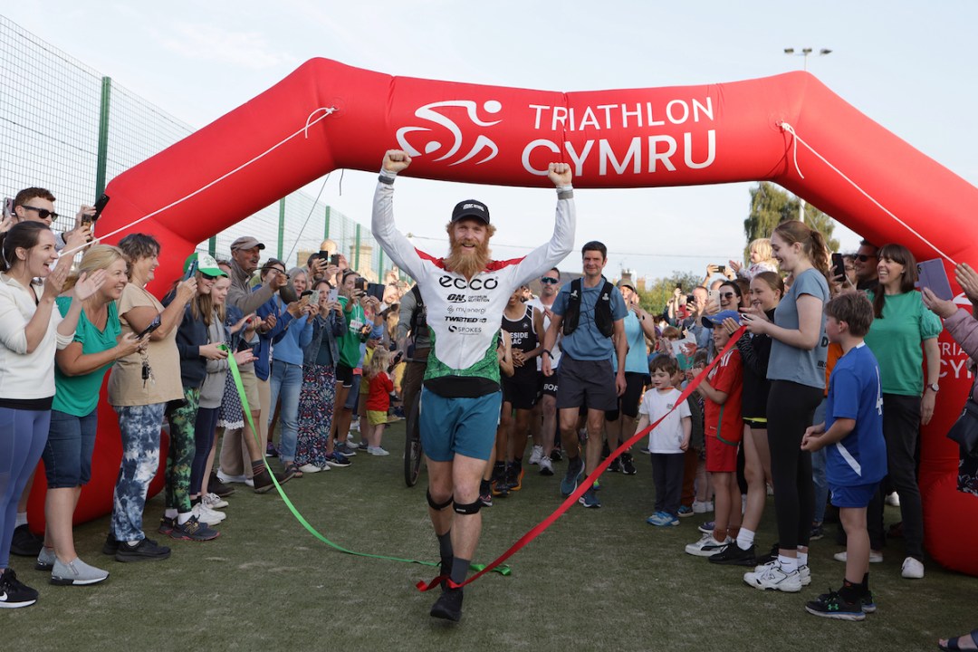 Sean Conway finishes iron-distance triathlon 102