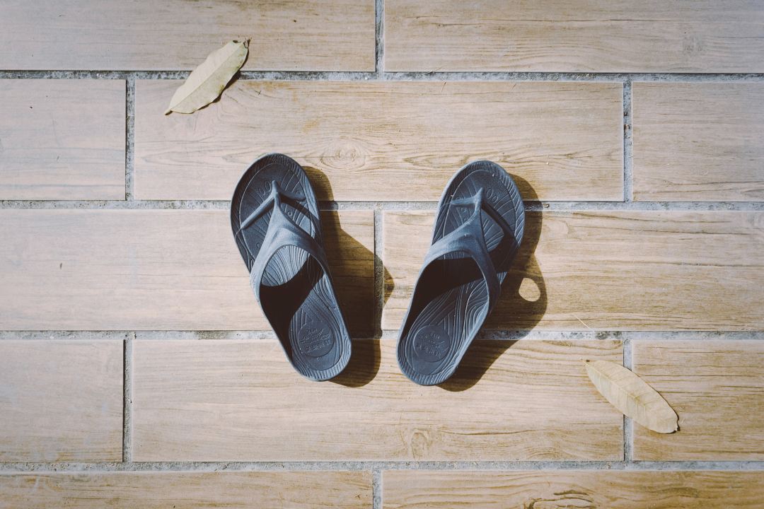recovery sandal cover image