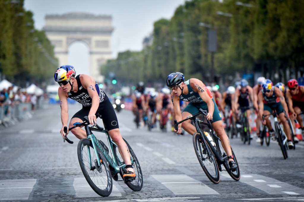 Hayden Wilde on the bike leg of the 2023 Paris Test Event