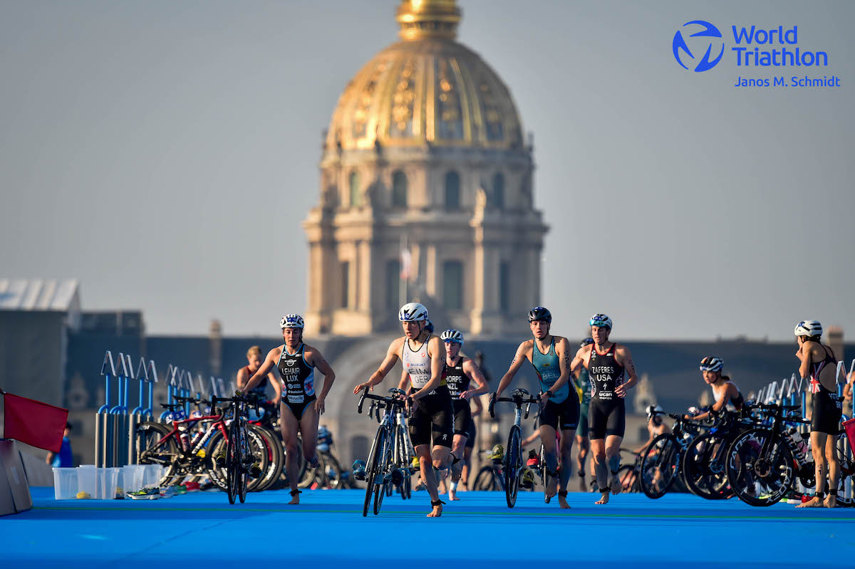 Nina Eim leads the pack into T2 at the 2023 Paris Olympics Test Event