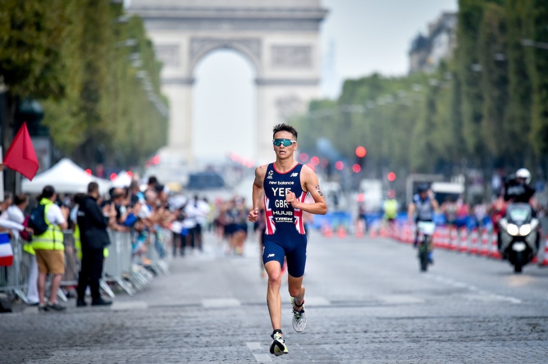 Alex Yee on the run leg of the Paris Test Event triathlon race in 2023