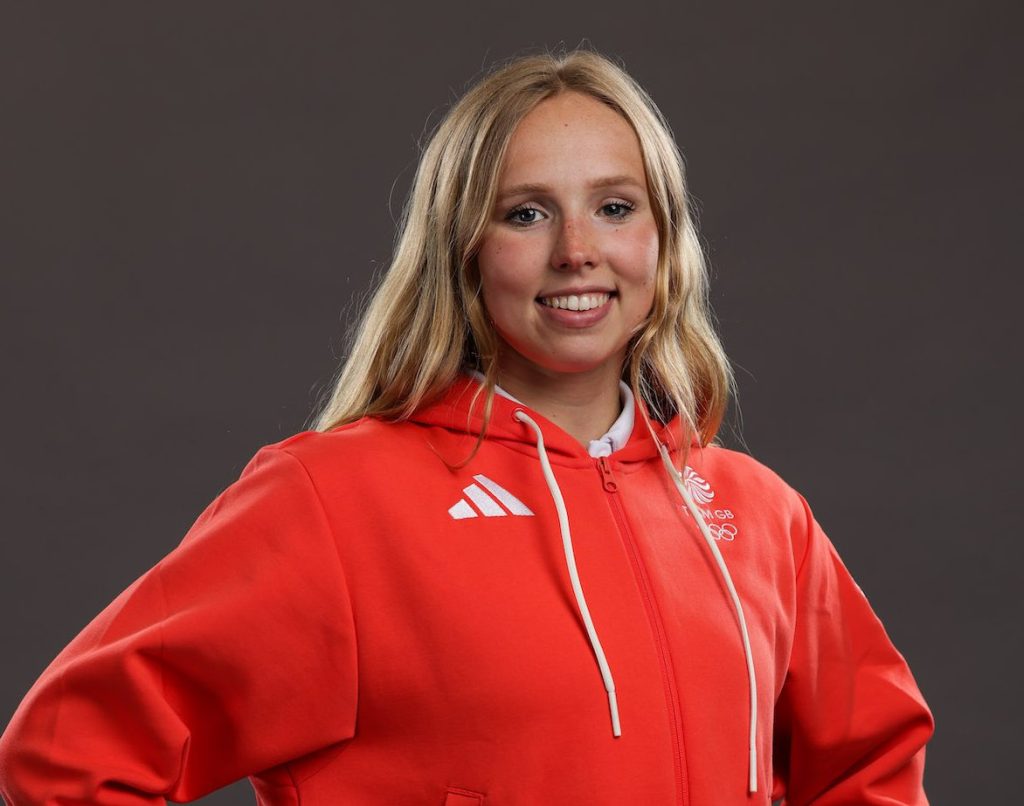 Portrait photo of swimmer Leah Crisp