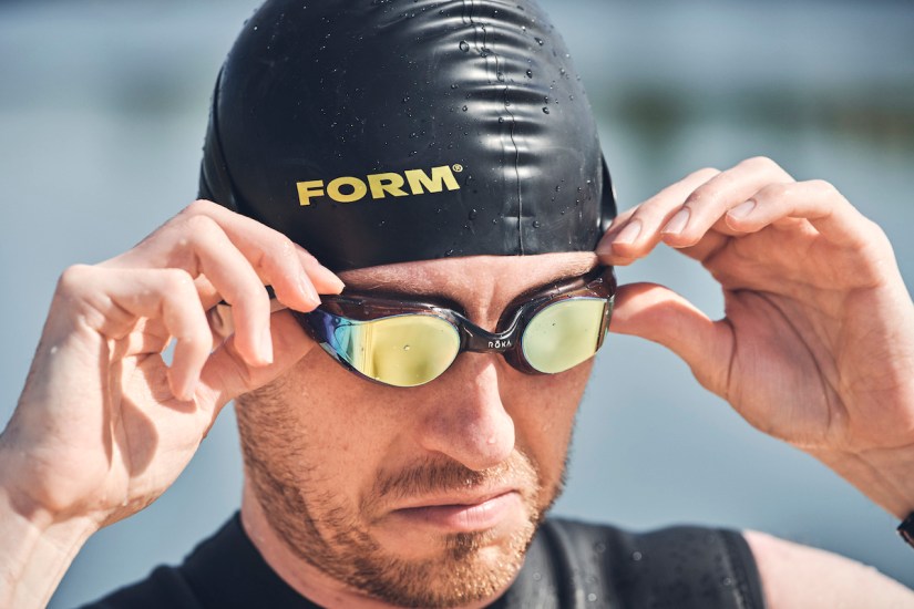 Swimming goggles: how should they fit and how tight should they be?