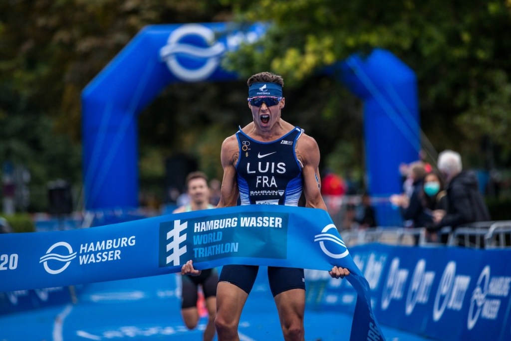 Vincent Luis wins the sprint-distance 2020 World Triathlon Champs in Hamburg in a blistering time of 49:13. 