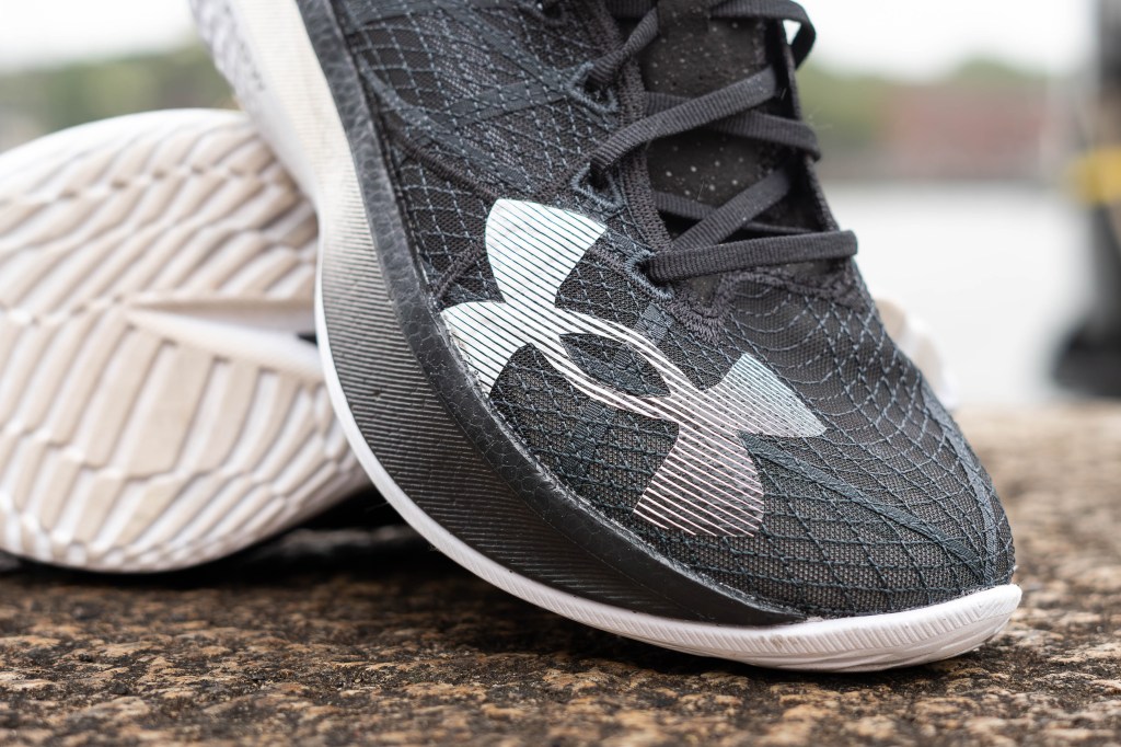 Close-up Under Armour Veolciti Elite 2 running shoe