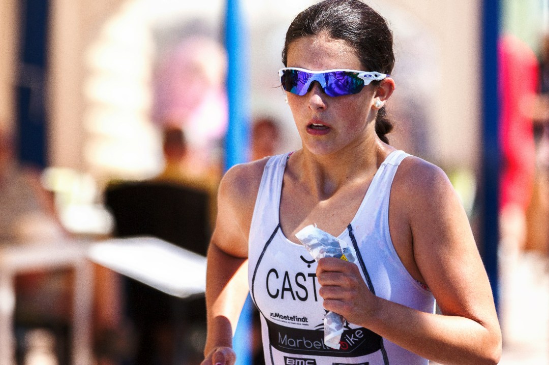 woman running in triathlon