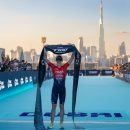 How much can triathletes earn from the T100 Tour?