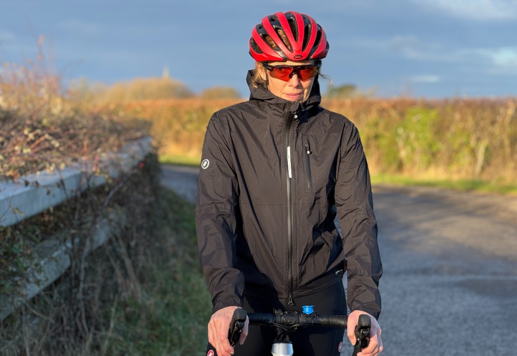 Female cyclist wearing Ciovita Apex Pachetto cycling jacket